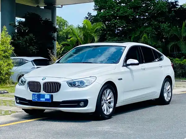 BMW 5 Series GT 2015