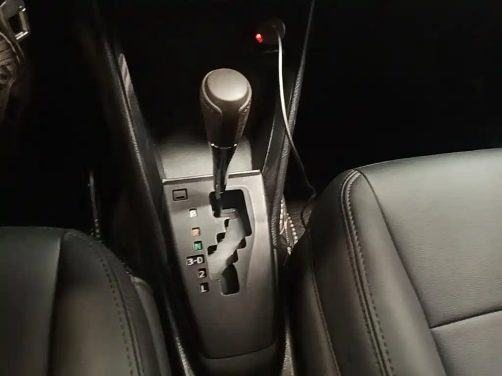 Toyota Vios 2015 — фото 14