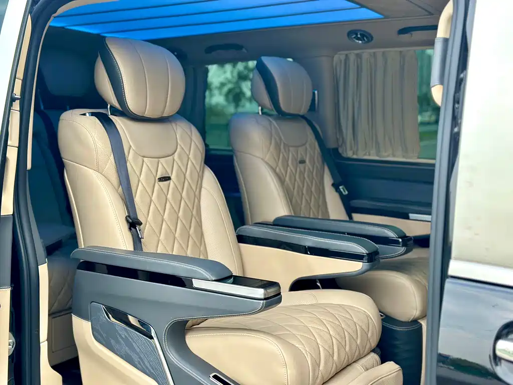 Mercedes-Benz Vito 2022 — фото 29