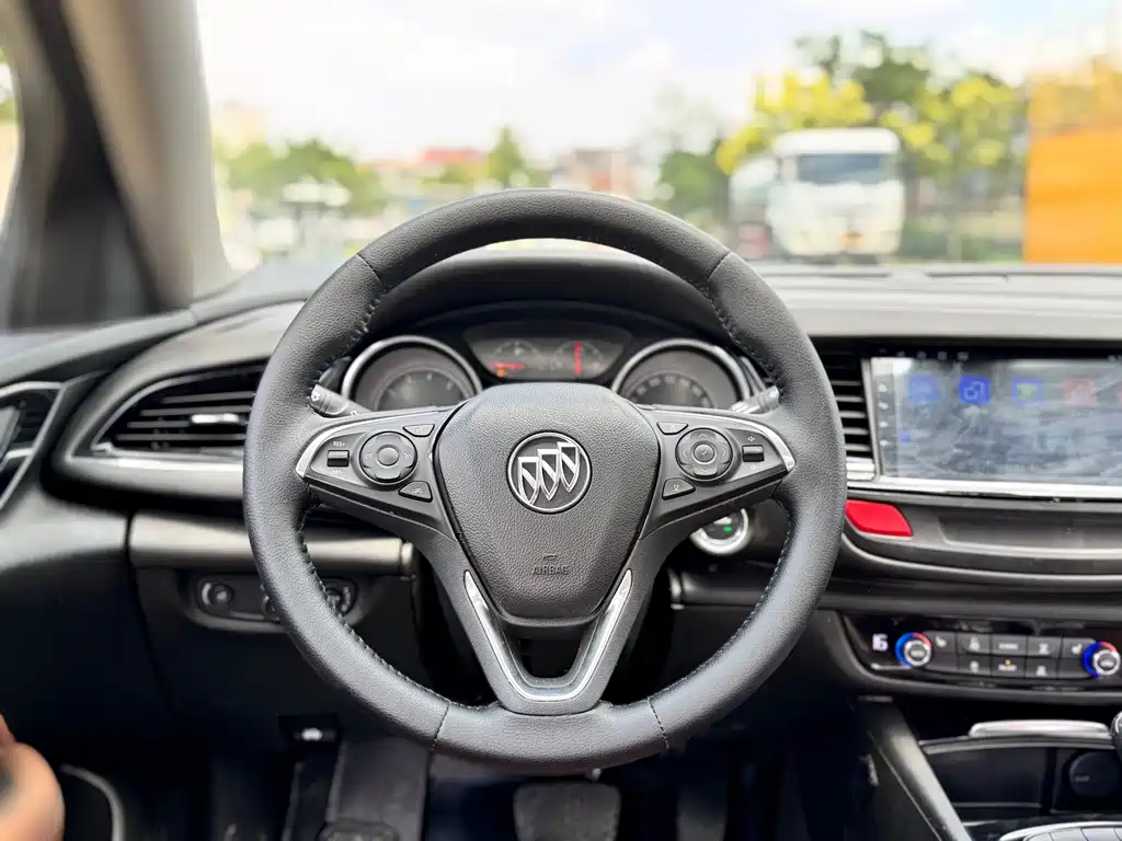 Buick Regal 2020 — фото 10