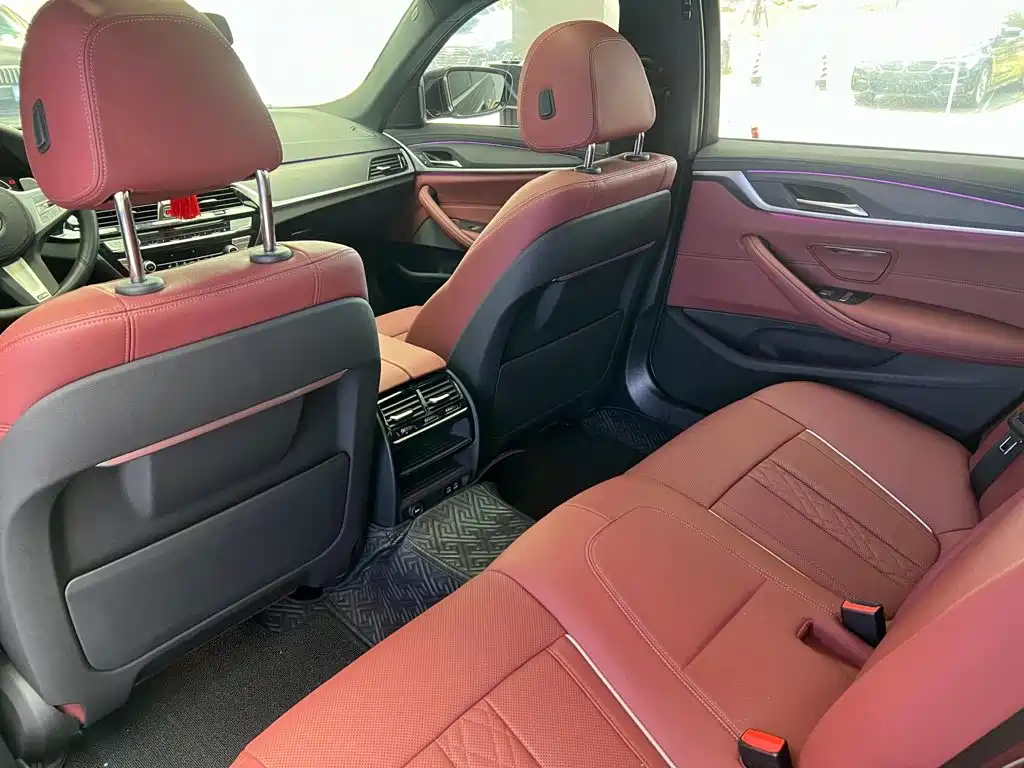 BMW 5 Series 2023