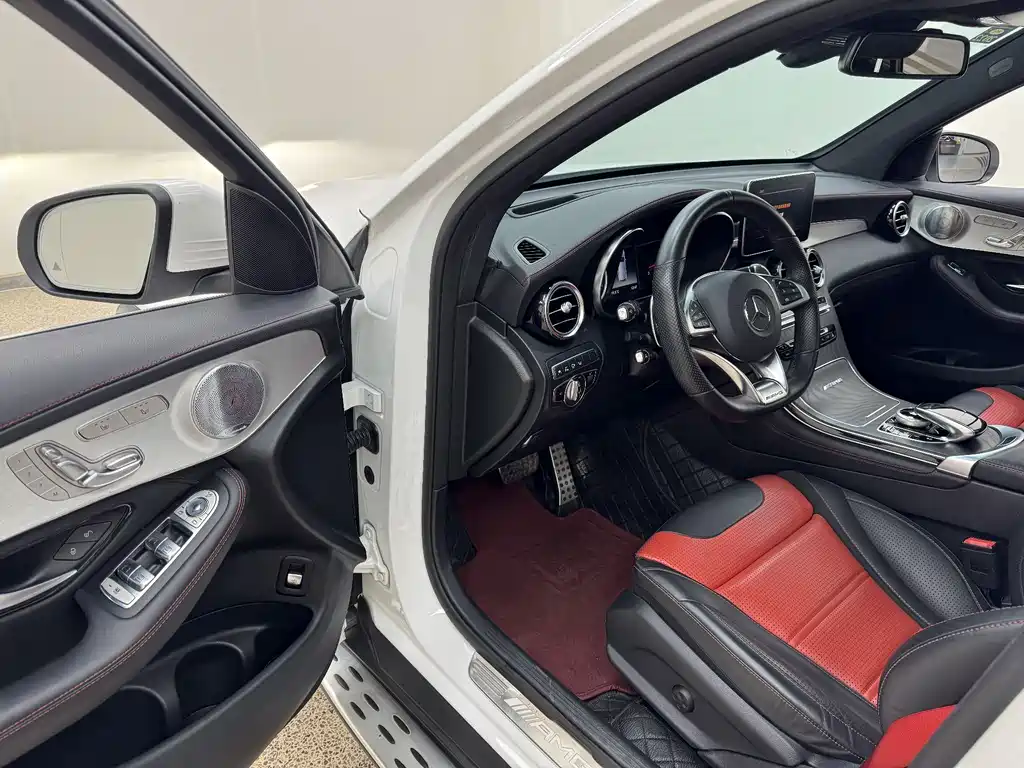 Mercedes-Benz GLC AMG 2020 — фото 12