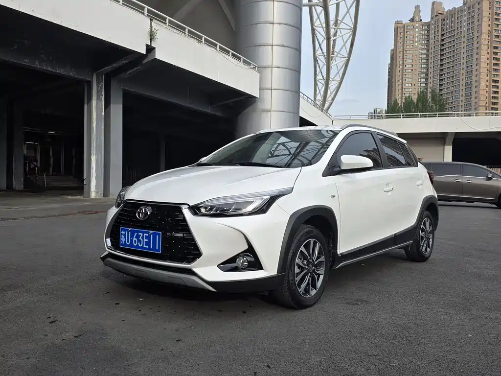 Toyota Yaris L 2023