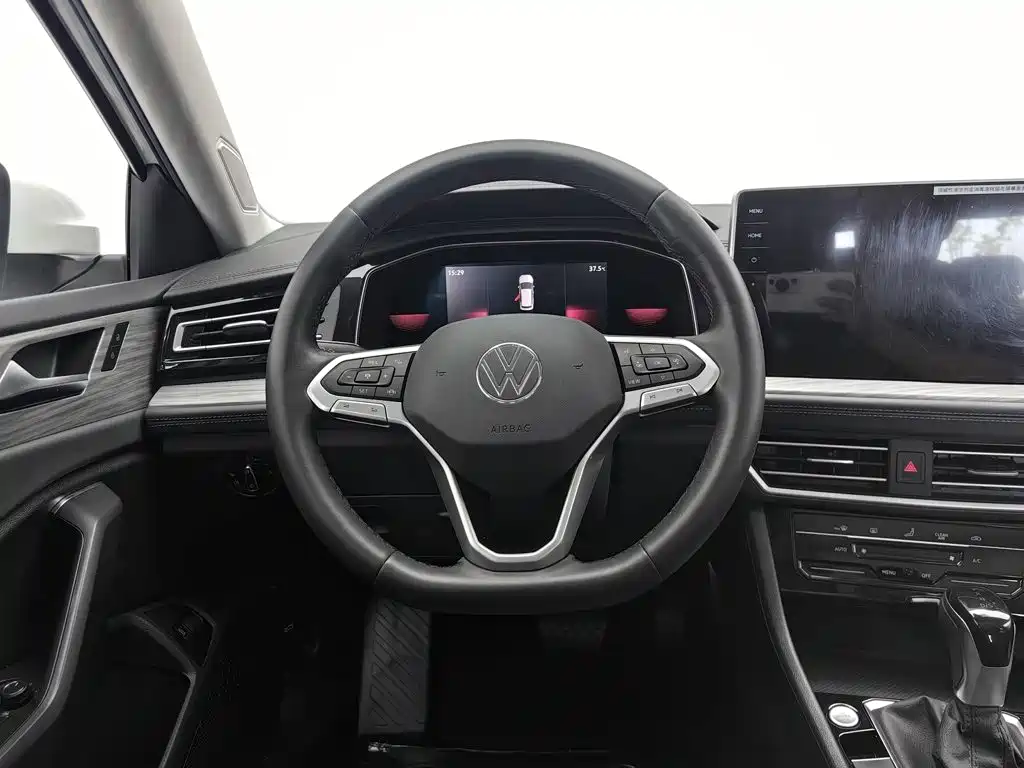 Volkswagen Sagitar 2022 — фото 11