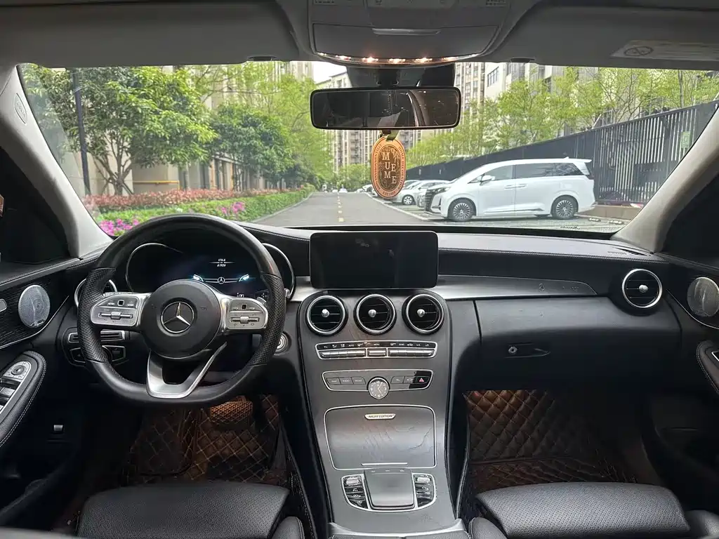 Mercedes-Benz C-Class 2021