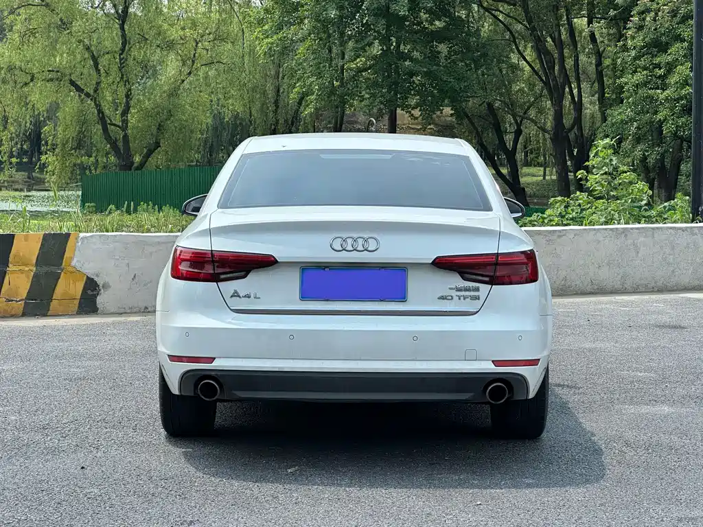Audi A4L 2017