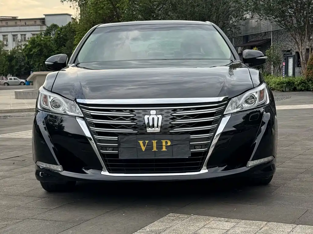 Toyota Crown 2017