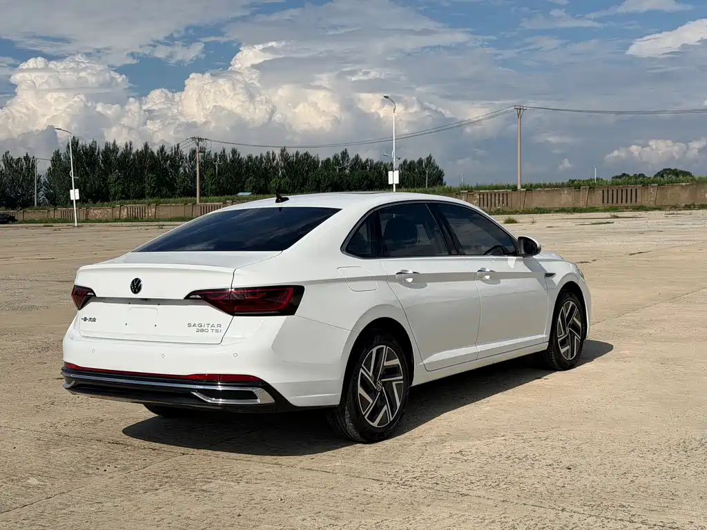 Volkswagen Sagitar 2022
