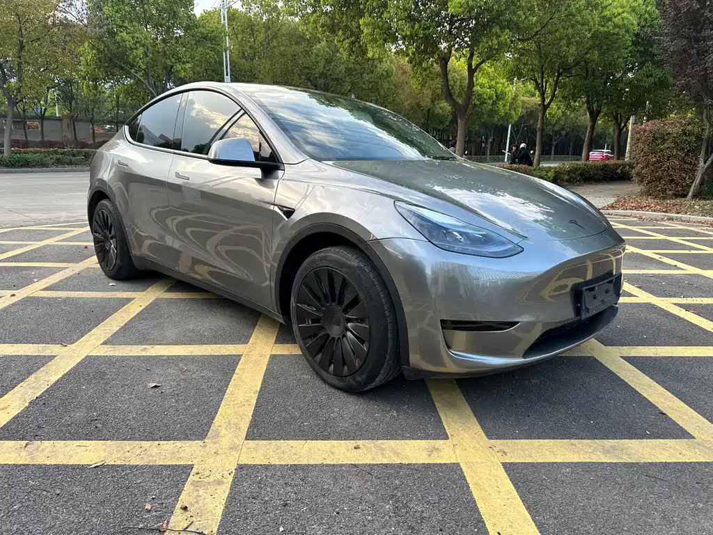 Tesla Model Y 2023 — фото 3