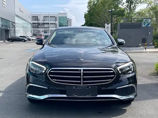 Mercedes-Benz E-Class 2023