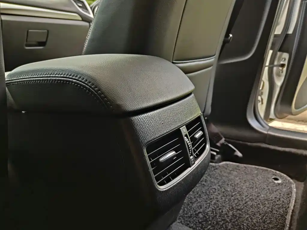 Mazda 3 Axela 2019 — фото 18