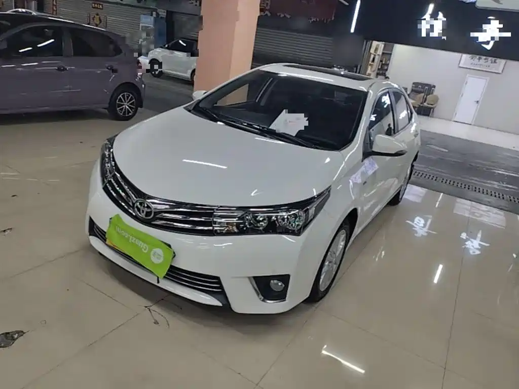 Toyota Corolla 2015 — фото 2