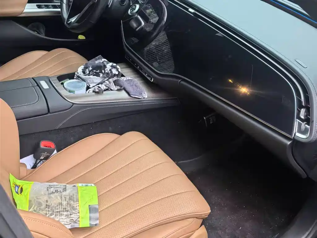 Mercedes-Benz E-Class 2024