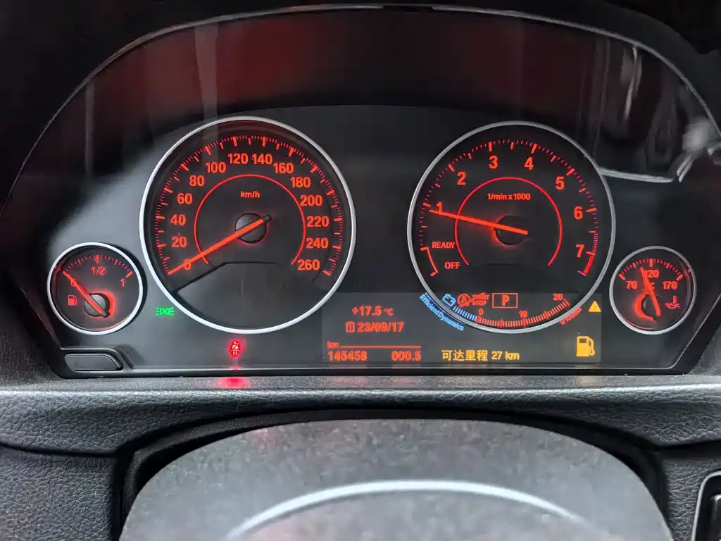 BMW 3 Series 2016 — фото 14