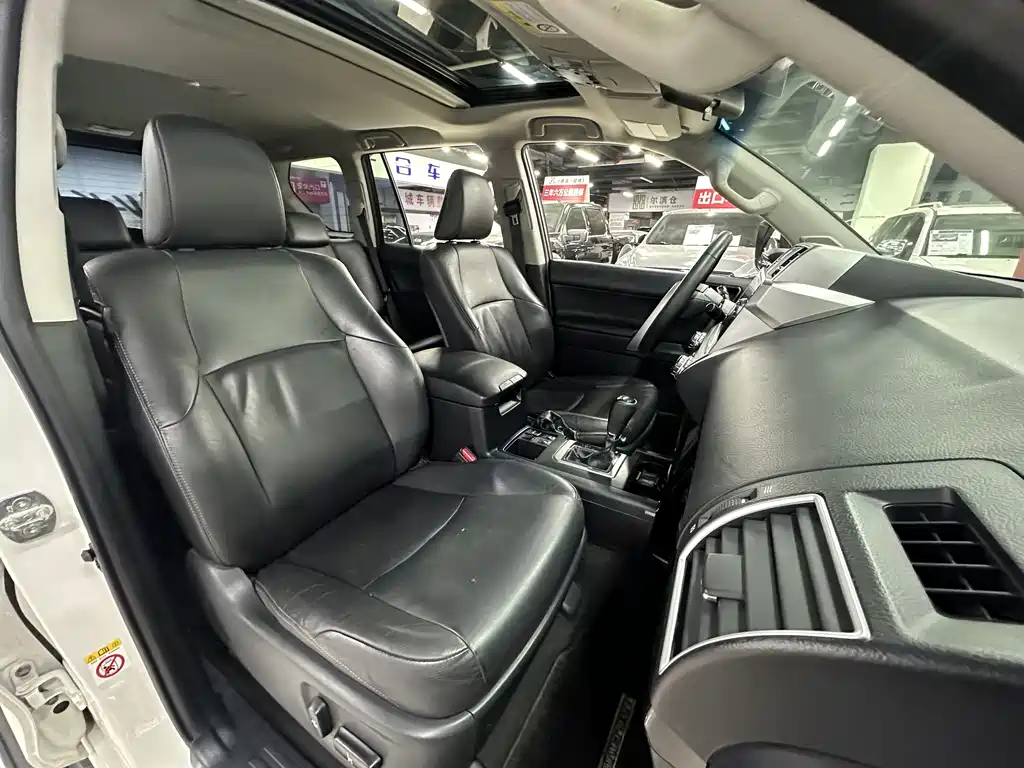 Toyota Prado 2017 — фото 13