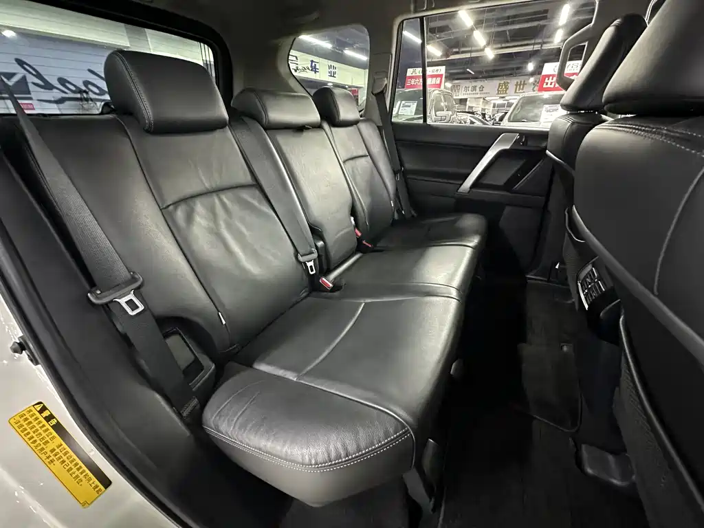 Toyota Prado 2017 — фото 19