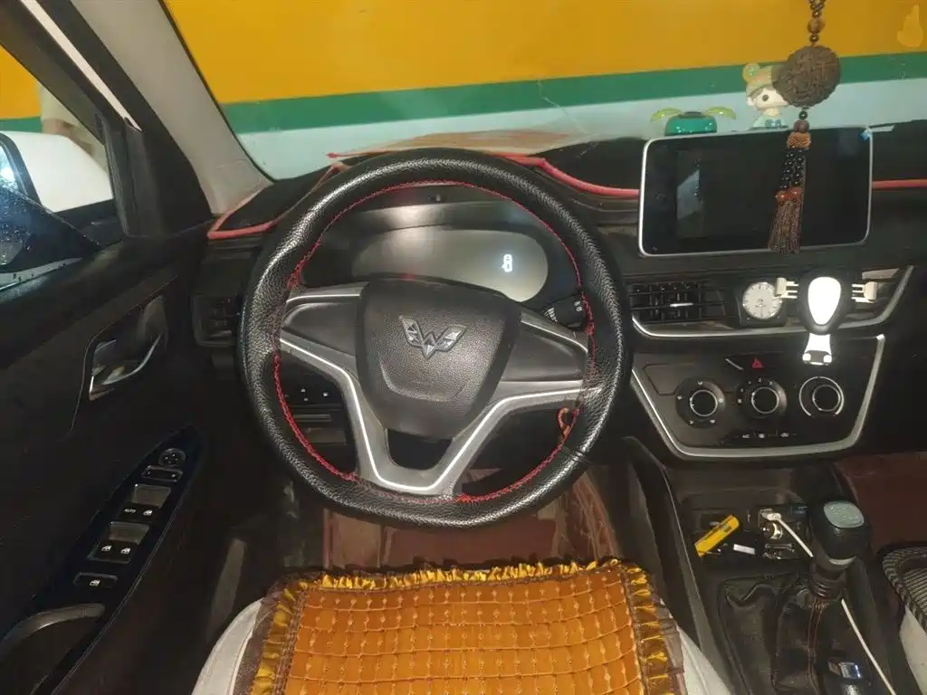 Wuling Hongguang S3 2018