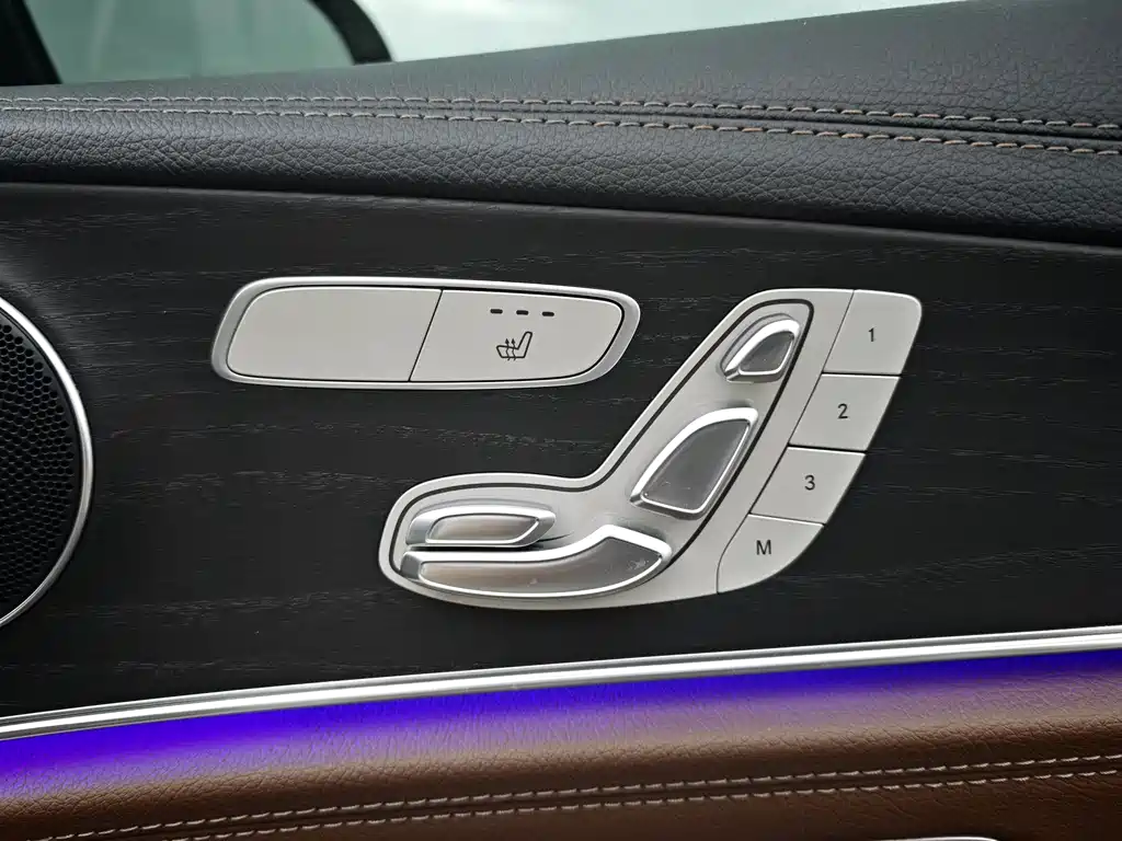 Mercedes-Benz E-Class 2021 — фото 20