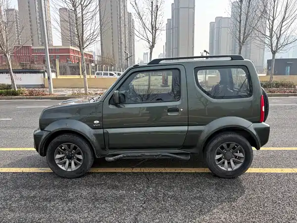 Suzuki Jimny 2015