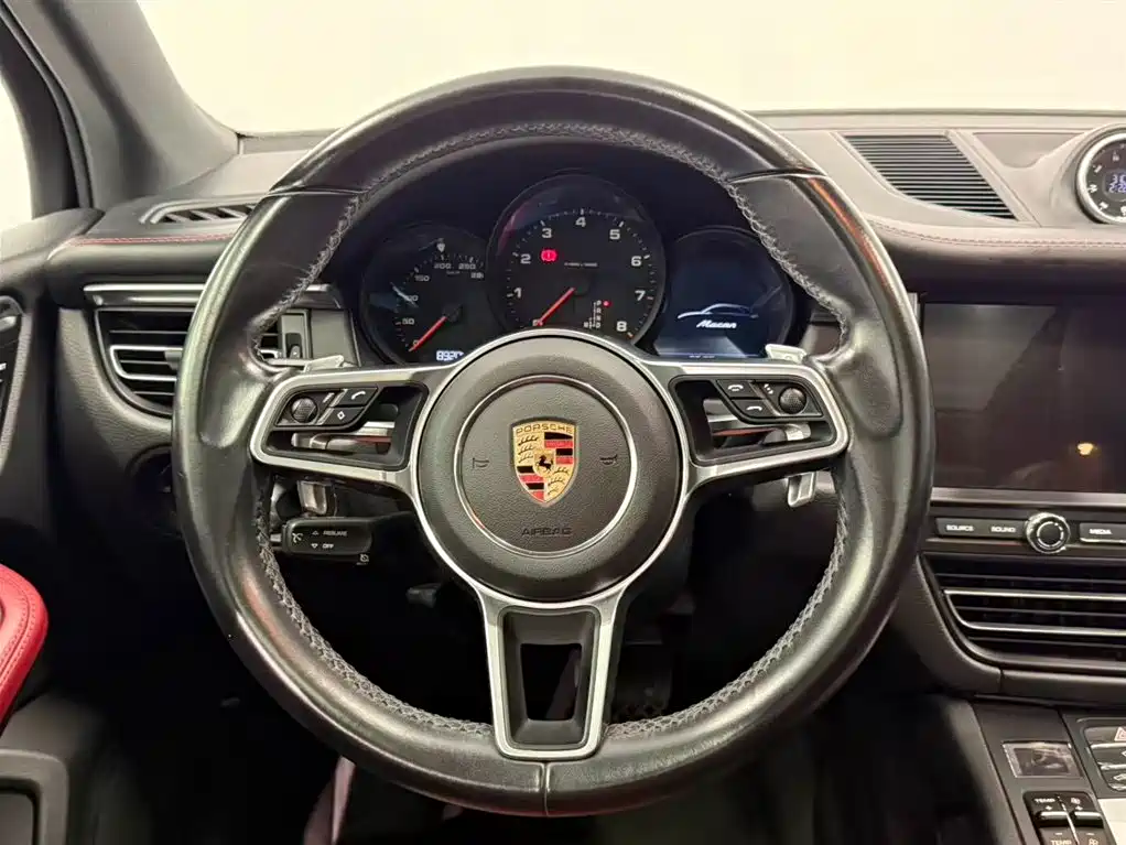 Porsche Macan 2020 — фото 12