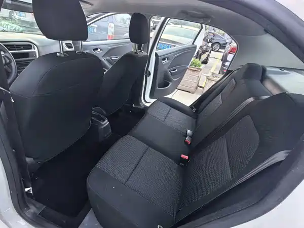 Peugeot 301 2014