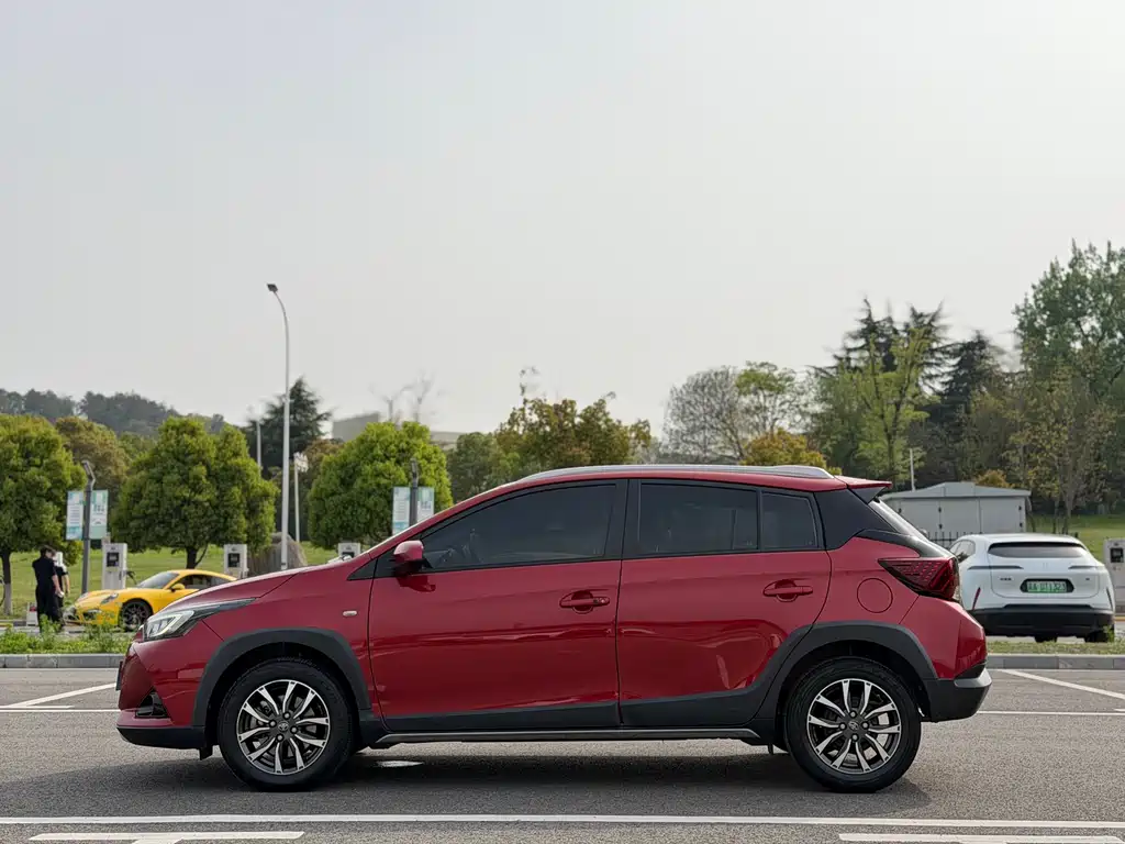 Toyota Yaris L 2021 — фото 4
