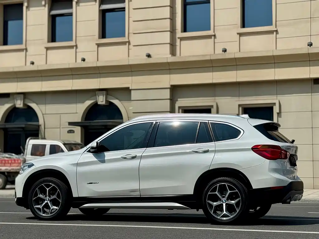BMW X1 2017 — фото 9