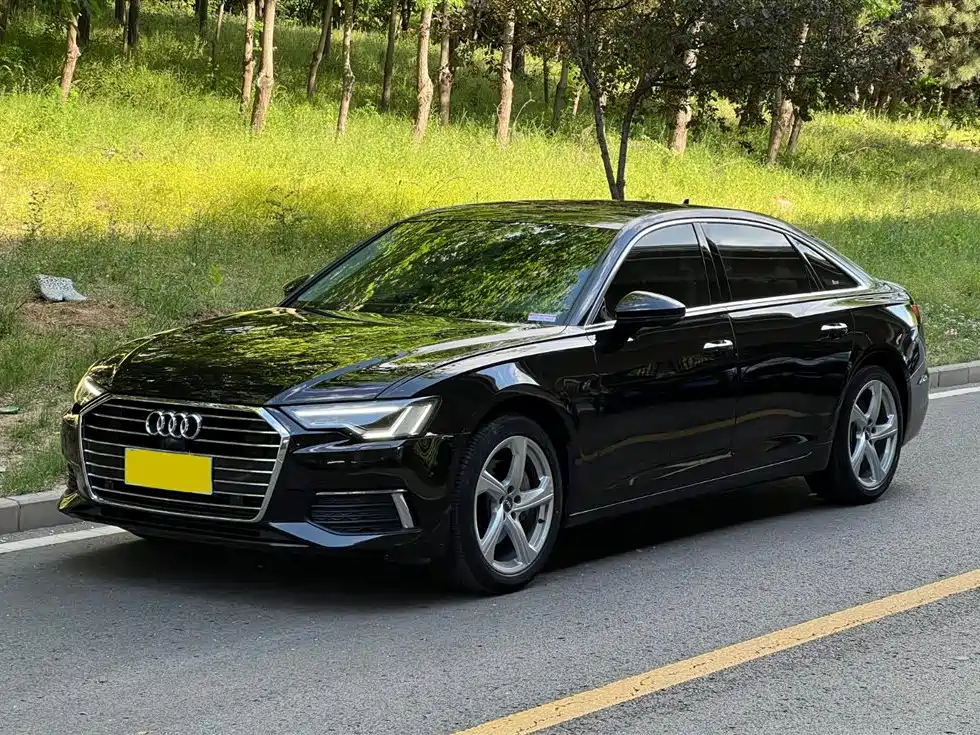 Audi A6L 2019 — фото 1