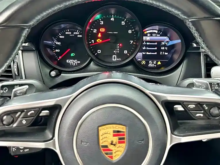 Porsche Macan 2017 — фото 9