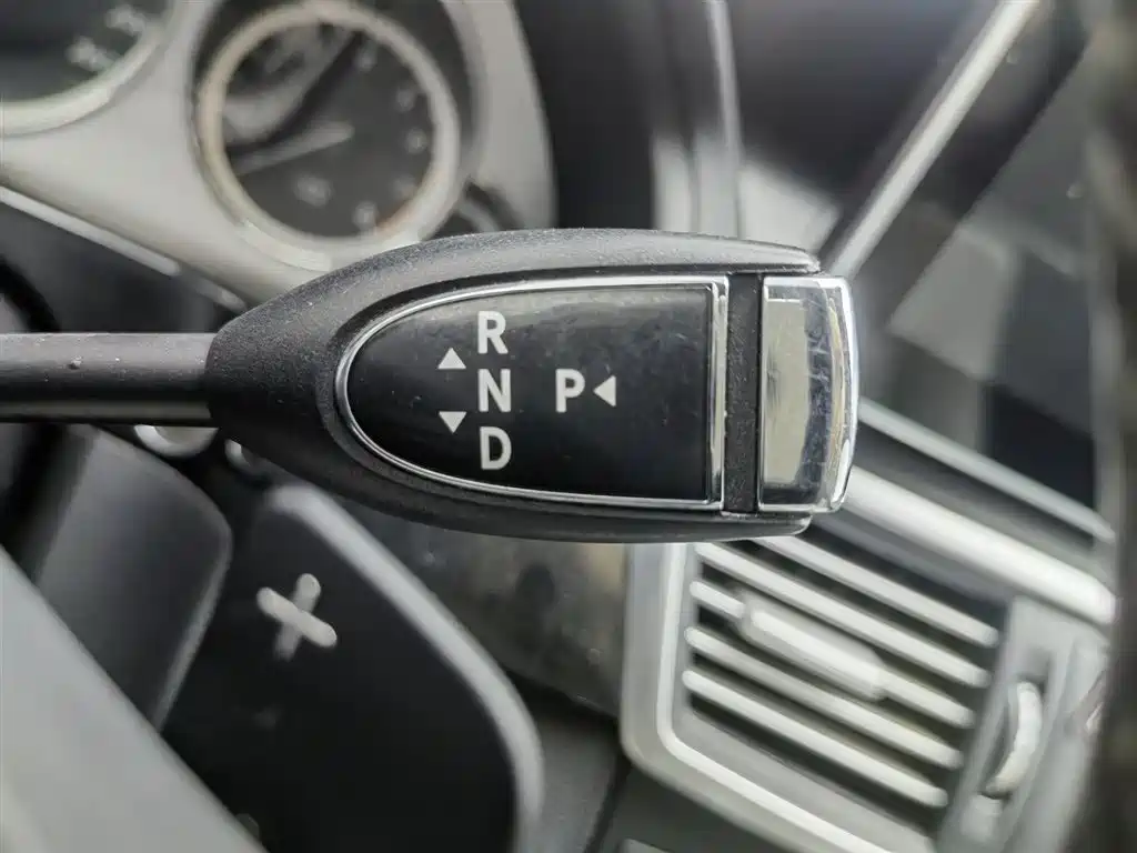 Mercedes-Benz E-Class 2013 — фото 13