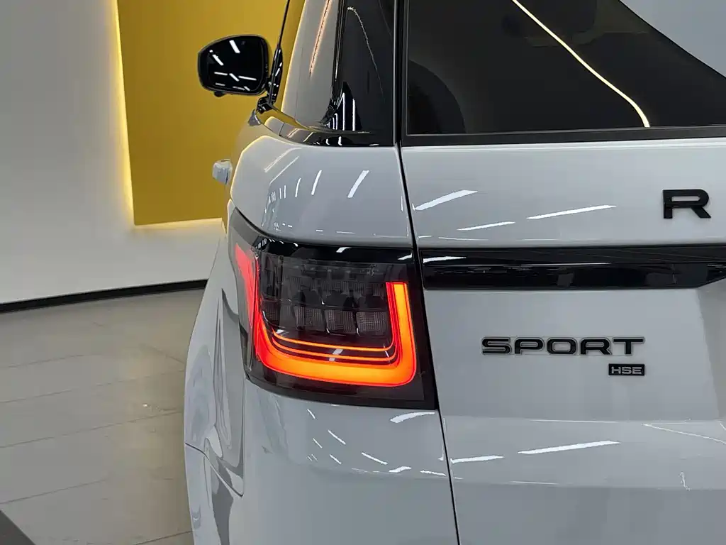 Land Rover Sport 2022 — фото 10
