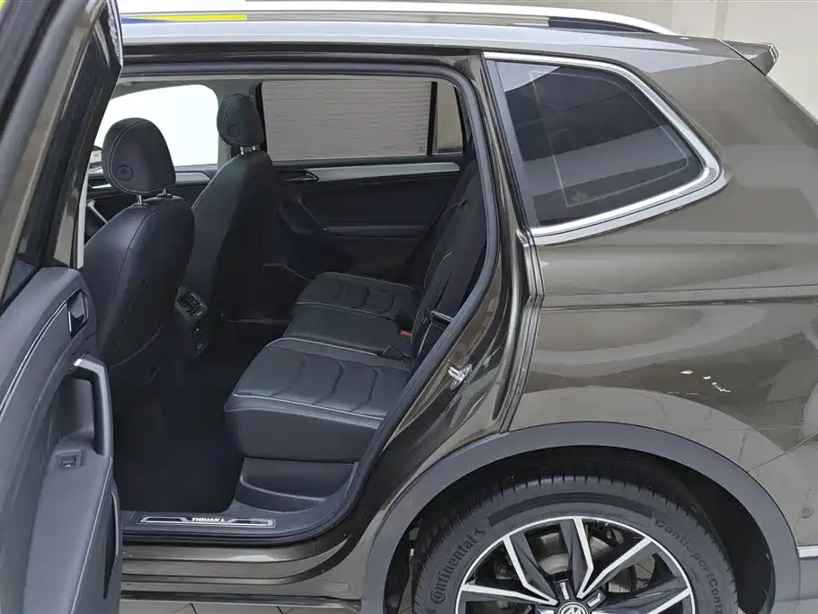 Volkswagen Tiguan L 2017 — фото 11