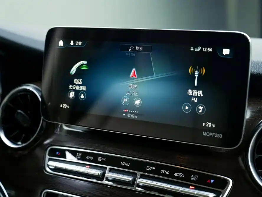 Mercedes-Benz V-Class 2022 — фото 17