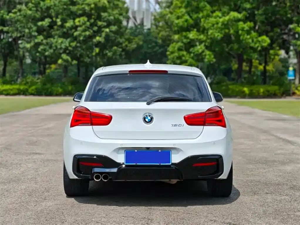BMW 1 Series 2018 — фото 8