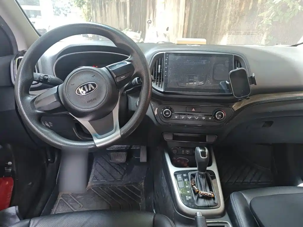 Kia KX3 2015