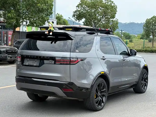Land Rover Discovery 2021