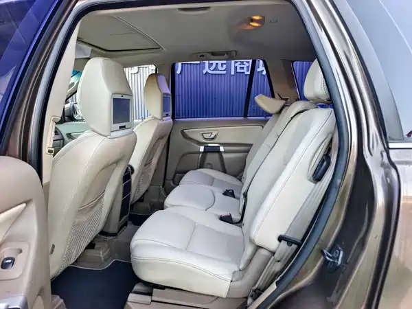Volvo XC90 2012