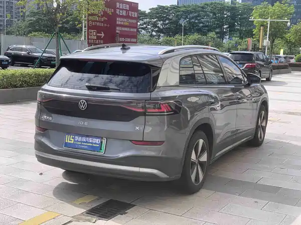 Volkswagen ID.6 2022