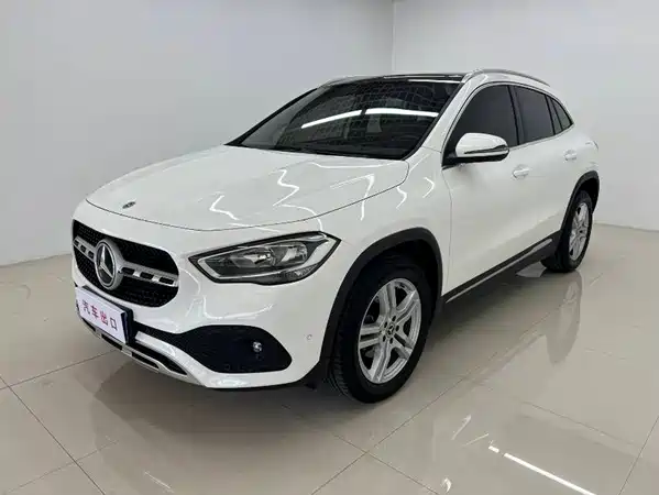 Mercedes-Benz GLA 2021