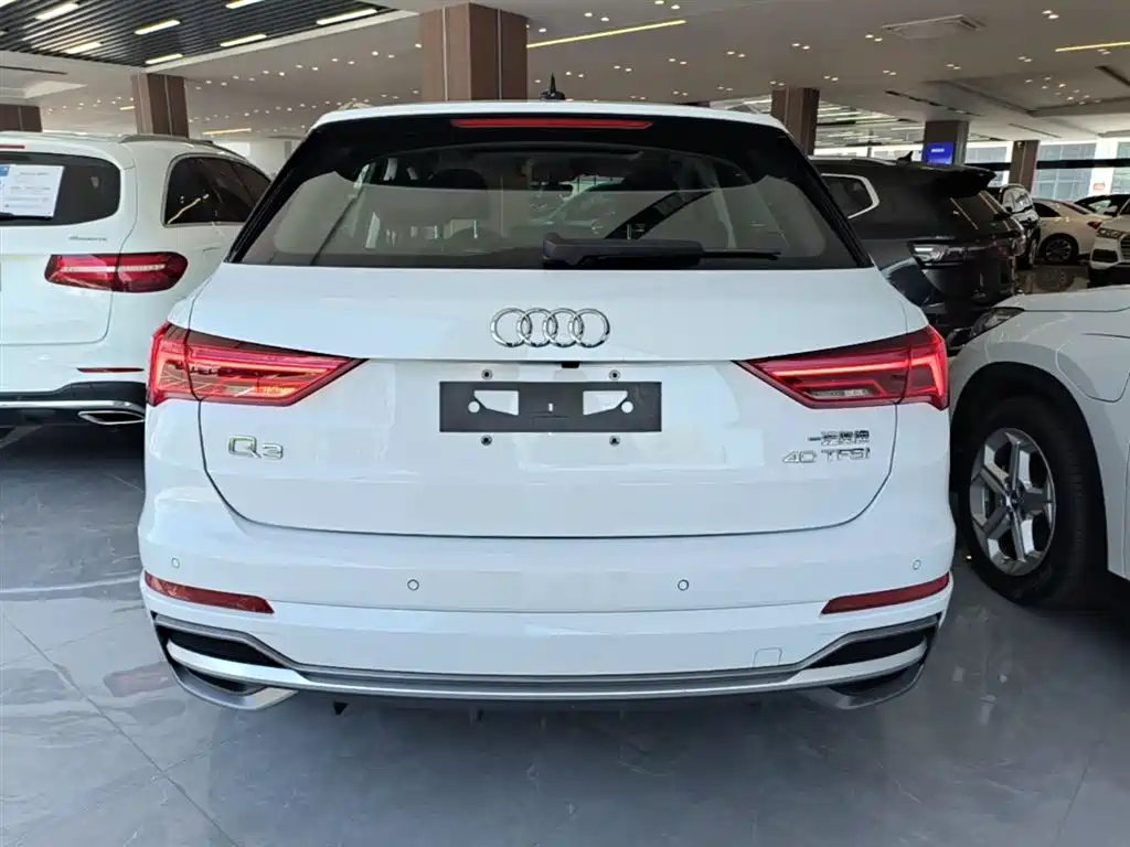 Audi Q3 2023 — фото 6