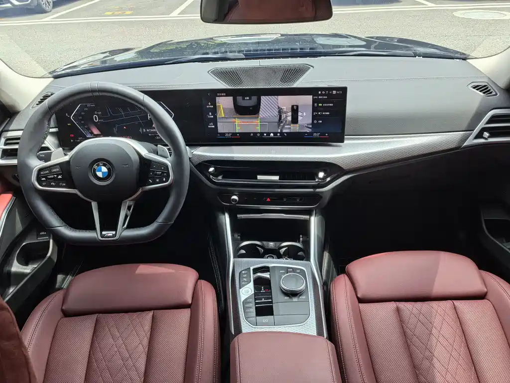BMW 3 Series 2025 — фото 12