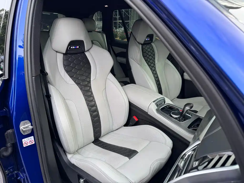 BMW X5 M 2020 — фото 11
