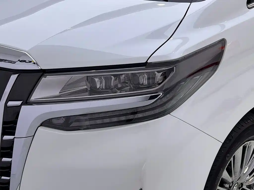 Toyota Alphard 2020 — фото 12