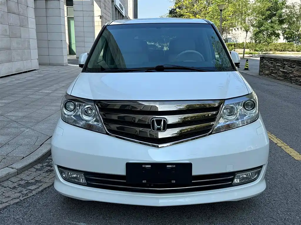 Honda Elysion 2014