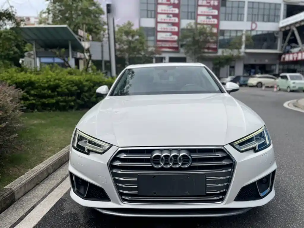 Audi A4L 2019 — фото 10
