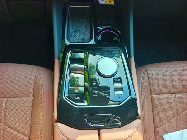 BMW i5 2024
