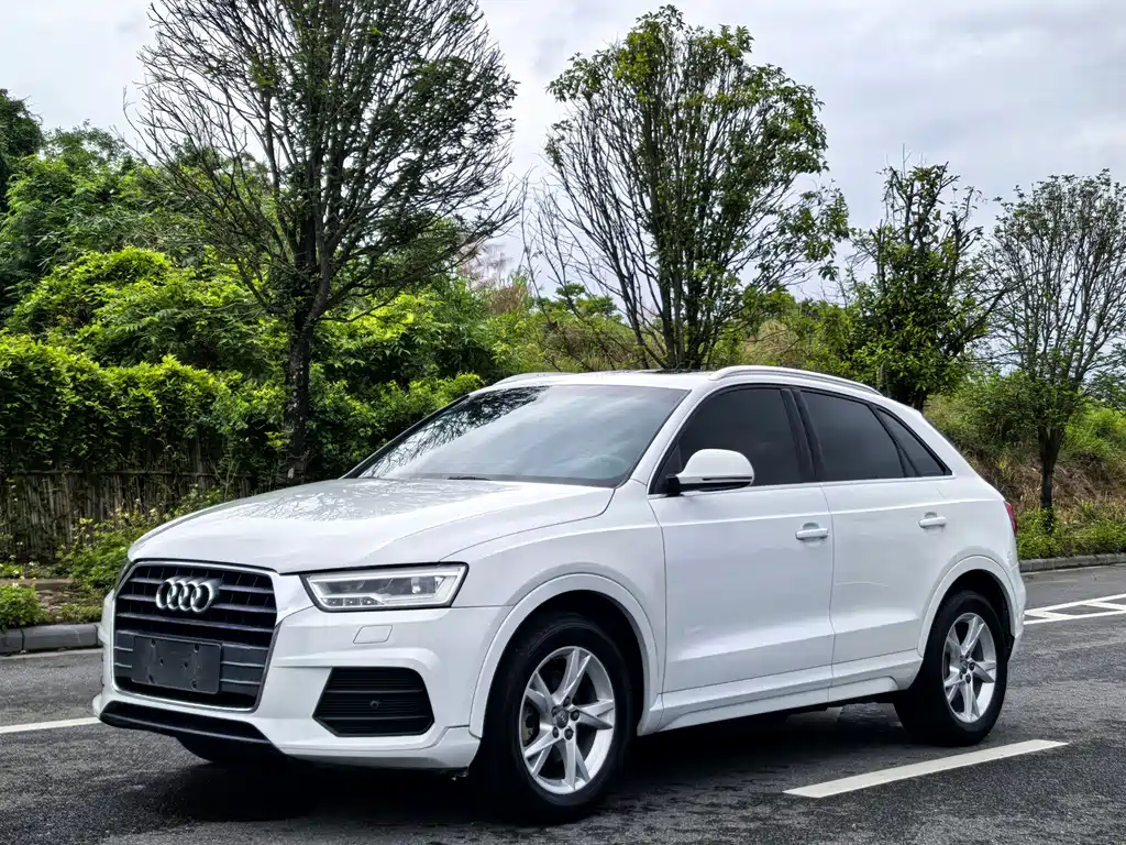 Audi Q3 2018 — фото 1