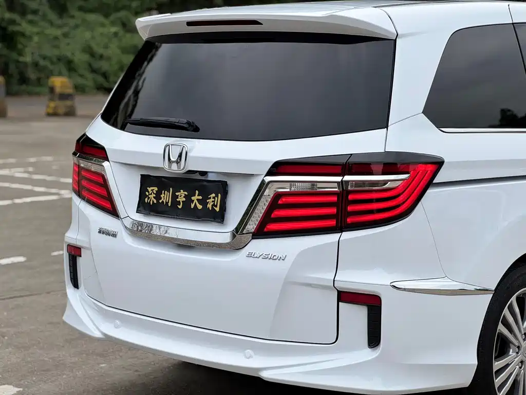 Honda Elysion 2019 — фото 15
