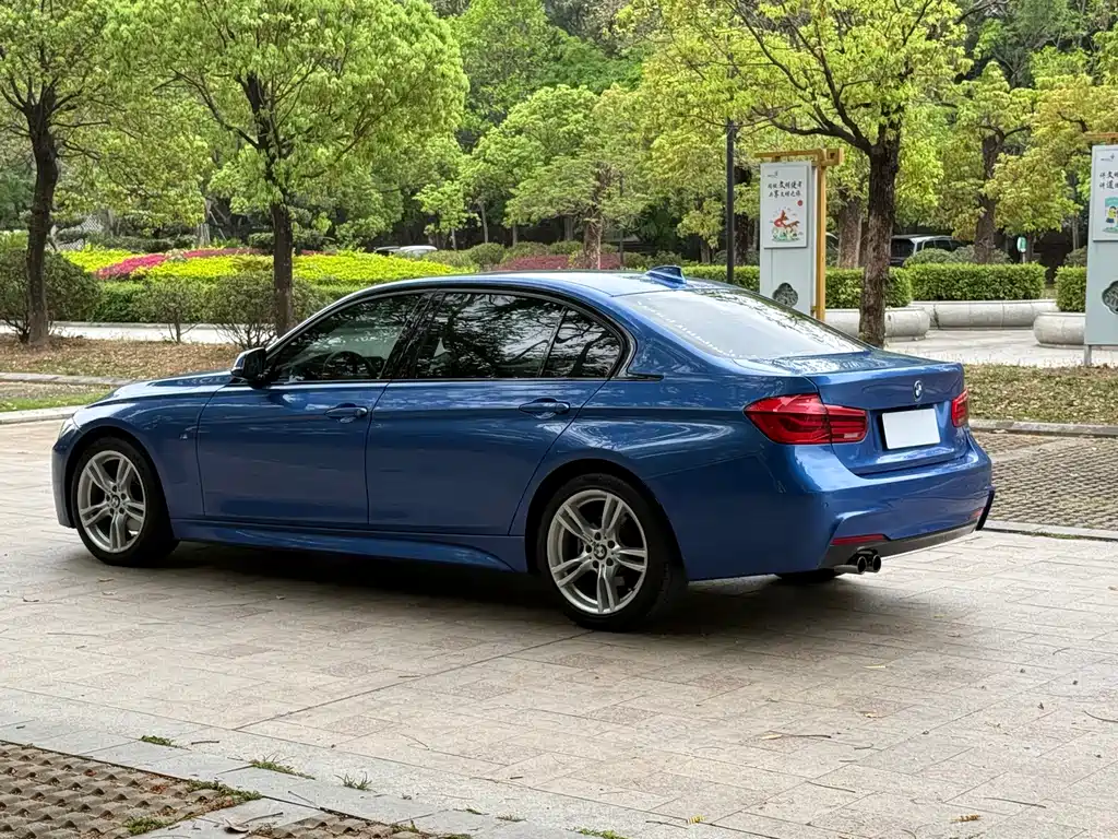 BMW 3 Series 2017 — фото 13