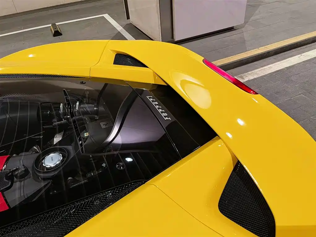 Ferrari F8 2023 — фото 8
